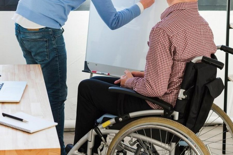 zdjęcie wyróżniające Polski rynek pracy nadal zamknięty na osoby z niepełnosprawnościami