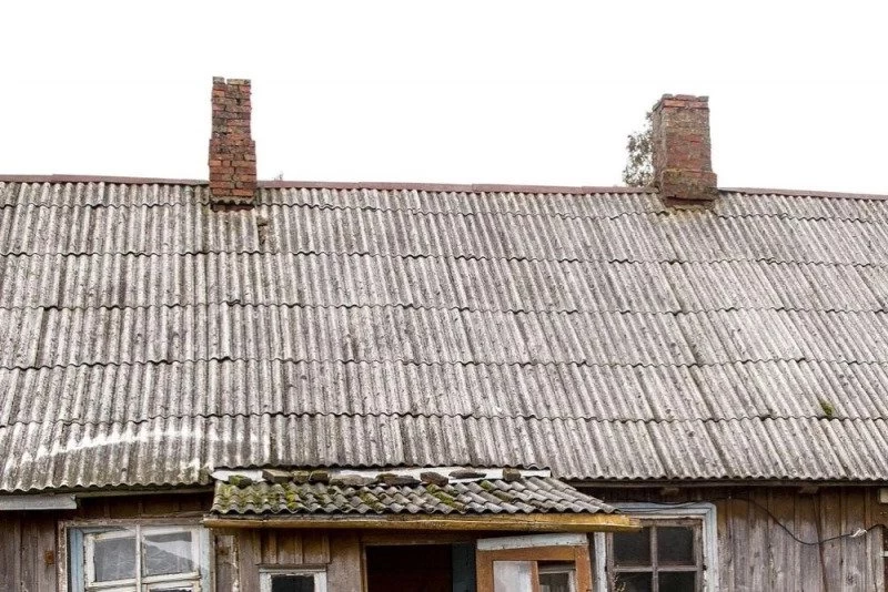 zdjęcie wyróżniające Polska nie zdąży z usunięciem azbestu do 2032 roku? Samorządy alarmują