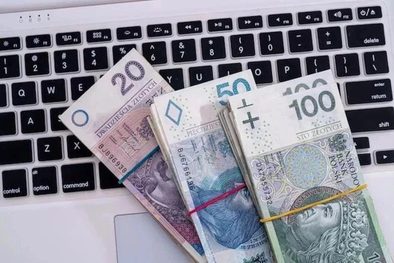 zdjęcie wyróżniające 63% Polaków uważa się za klasę średnią. Dochody mówią co innego