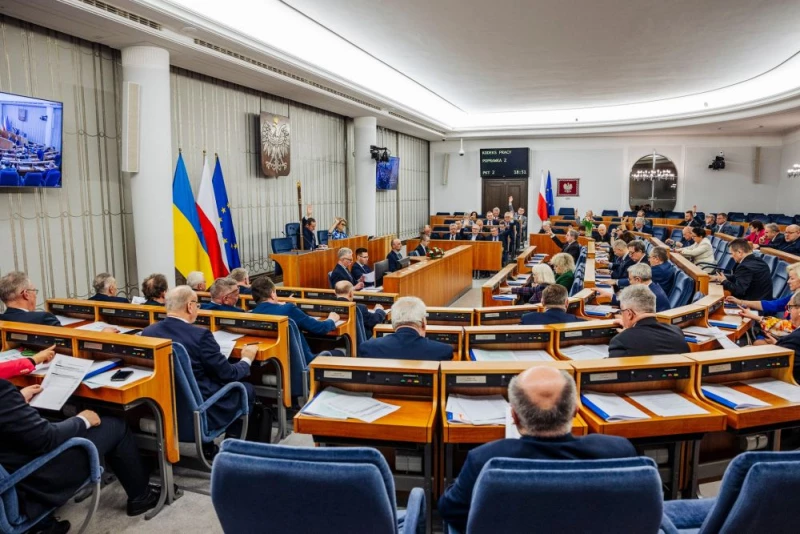 Senat wprowadził 45 poprawek do nowelizacji Kodeksu pracy