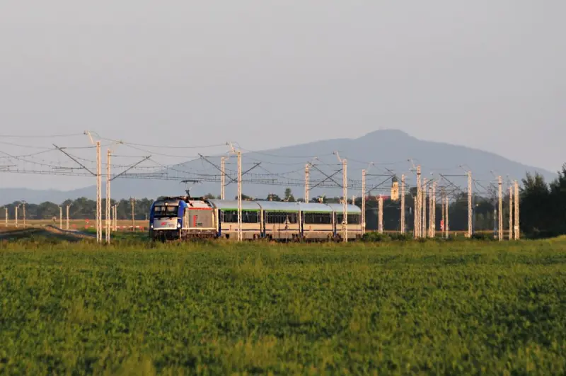 Zmiana planów przez upały? Sprawdź, jak zwrócić bilet PKP Intercity bez opłat