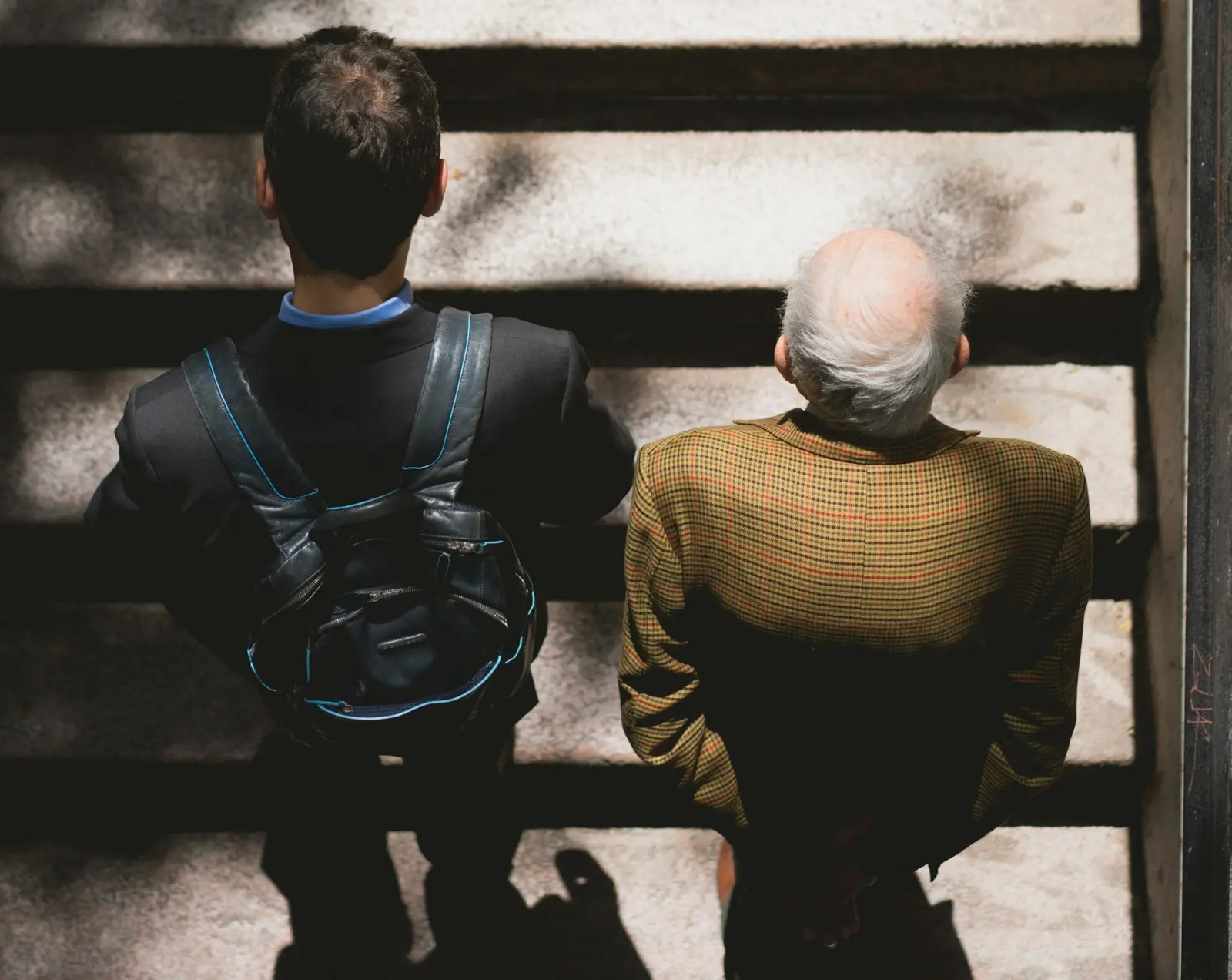 Zlecenia łączą pokolenia. Dwa skrajne oblicza polskiego rynku elastycznej pracy