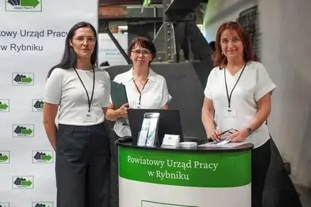 Targi Pracy, Edukacji i Biznesu w Rybniku połączyły pracodawców i osoby szukające zatrudnienia