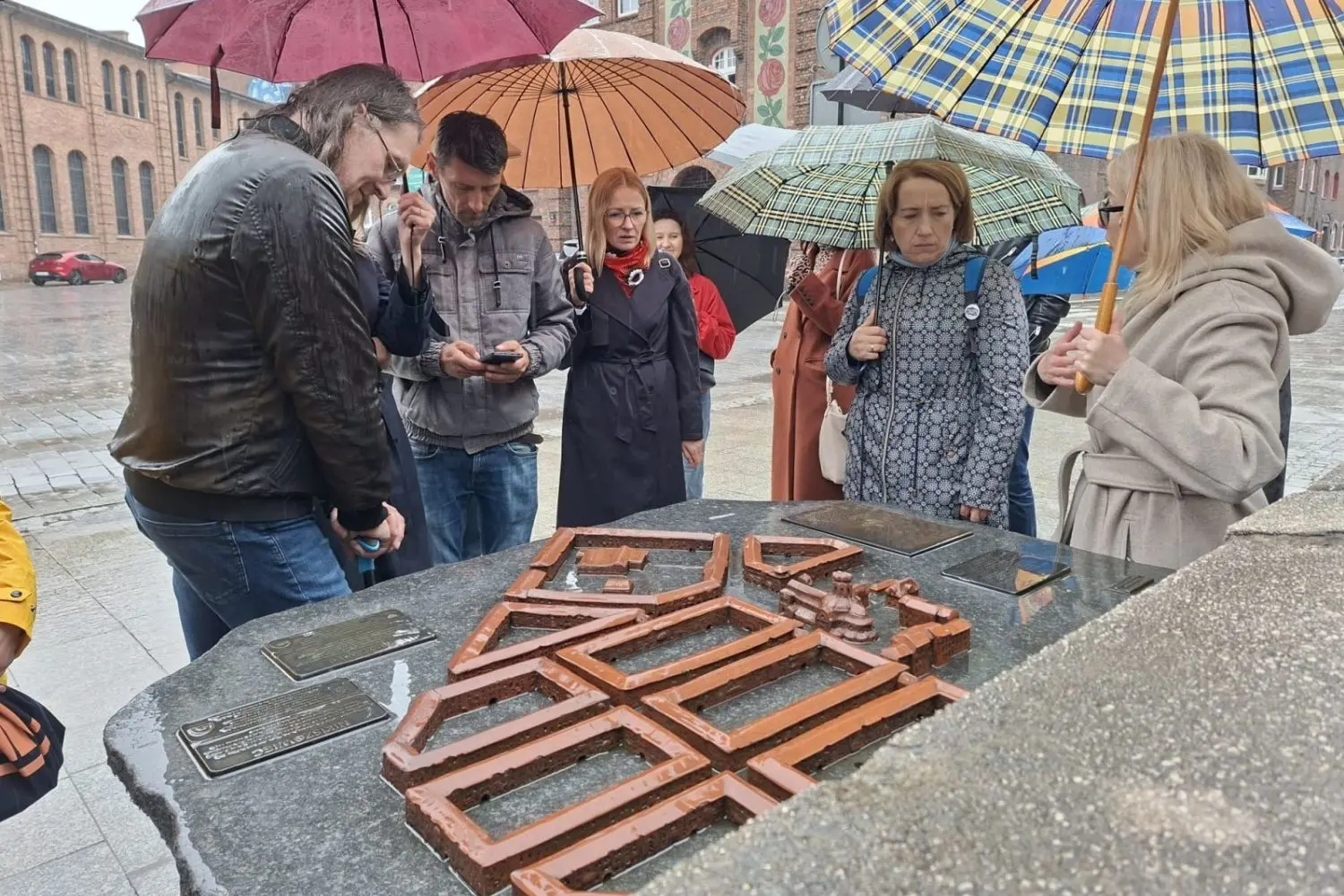 Rewitalizacja w praktyce. Delegacja z Raciborza odwiedziła katowicki Nikiszowiec